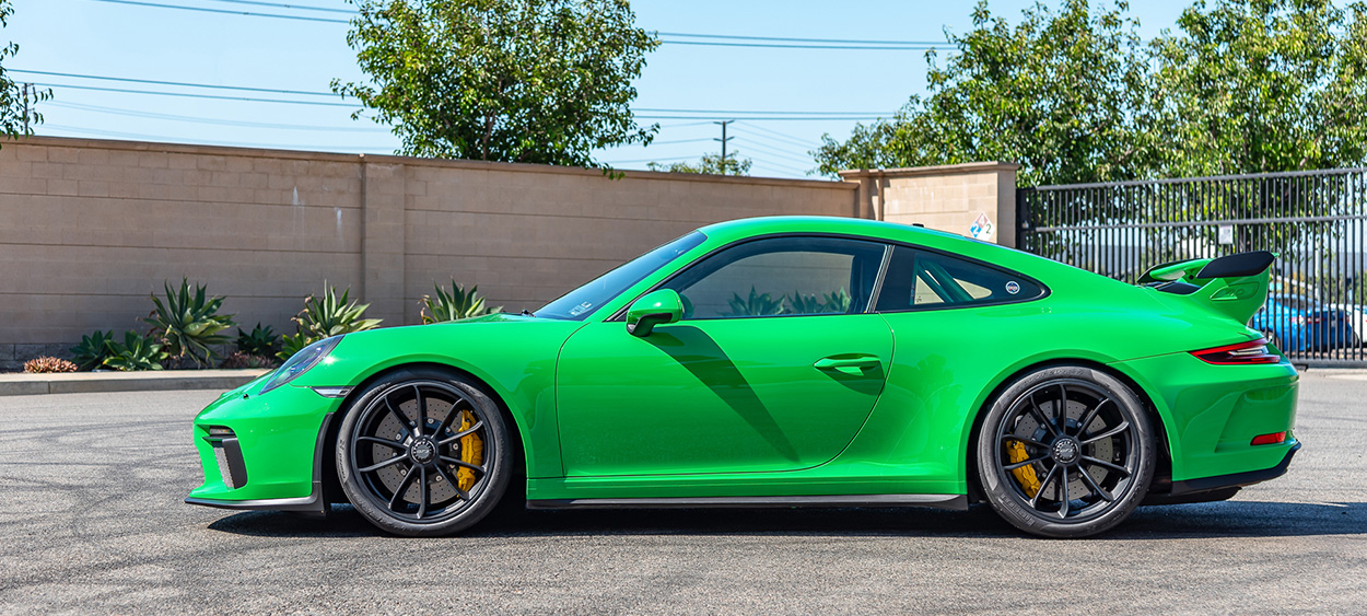 Signal Green Porsche 991.2 GT3