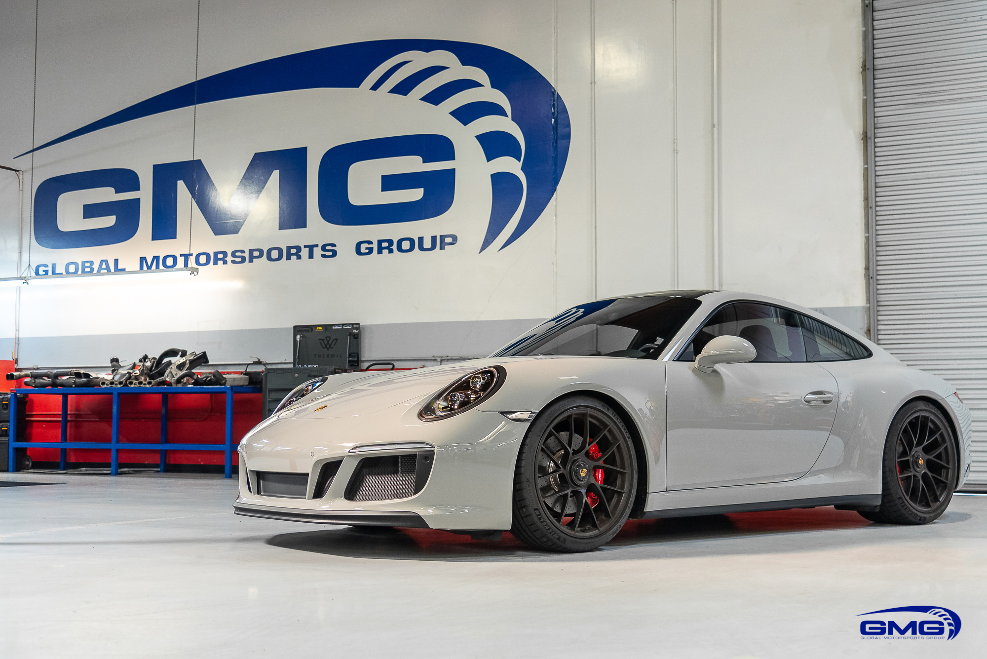 Chalk Porsche  Carrera GTS - GMG Racing