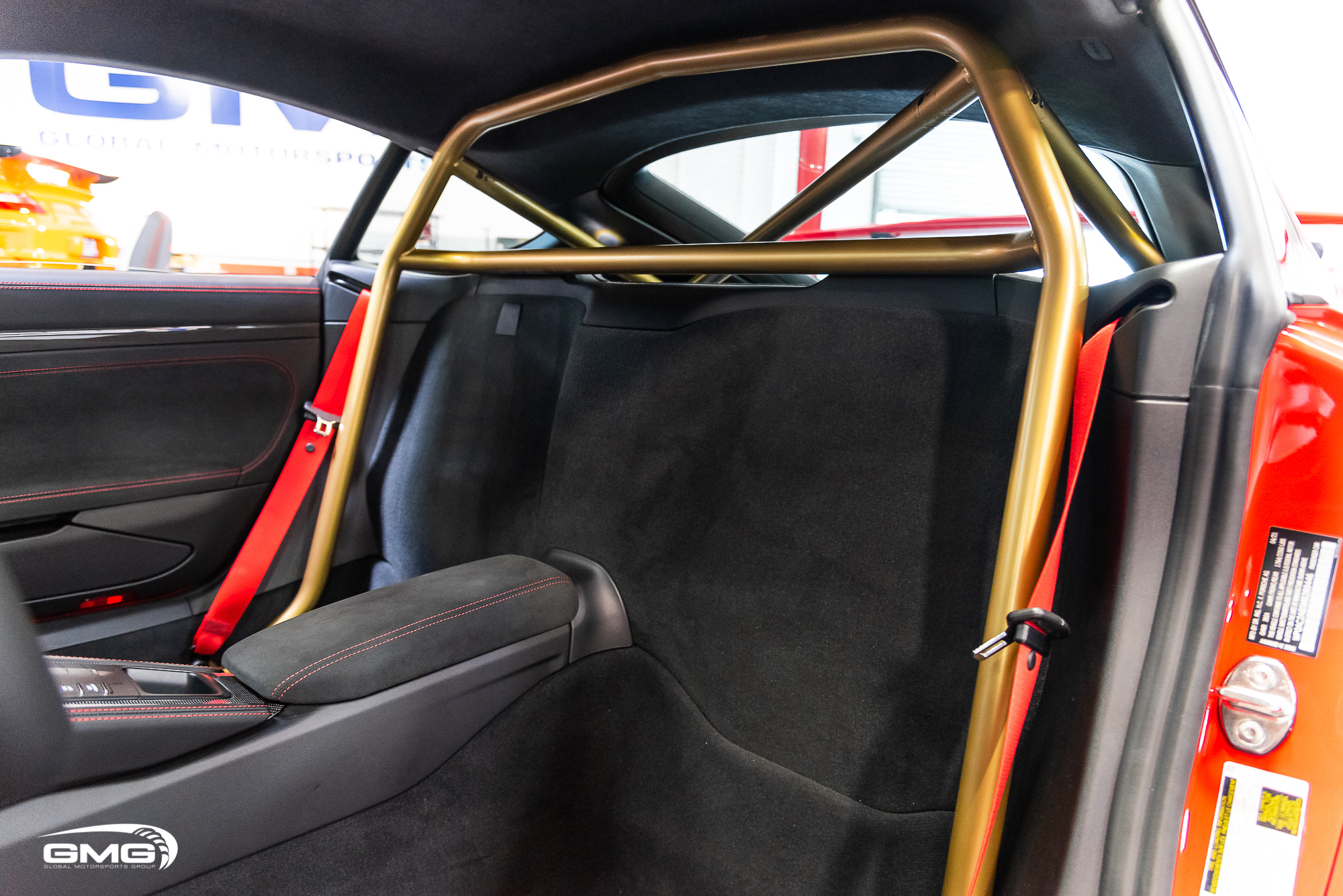 Porsche 718 Cayman GT4